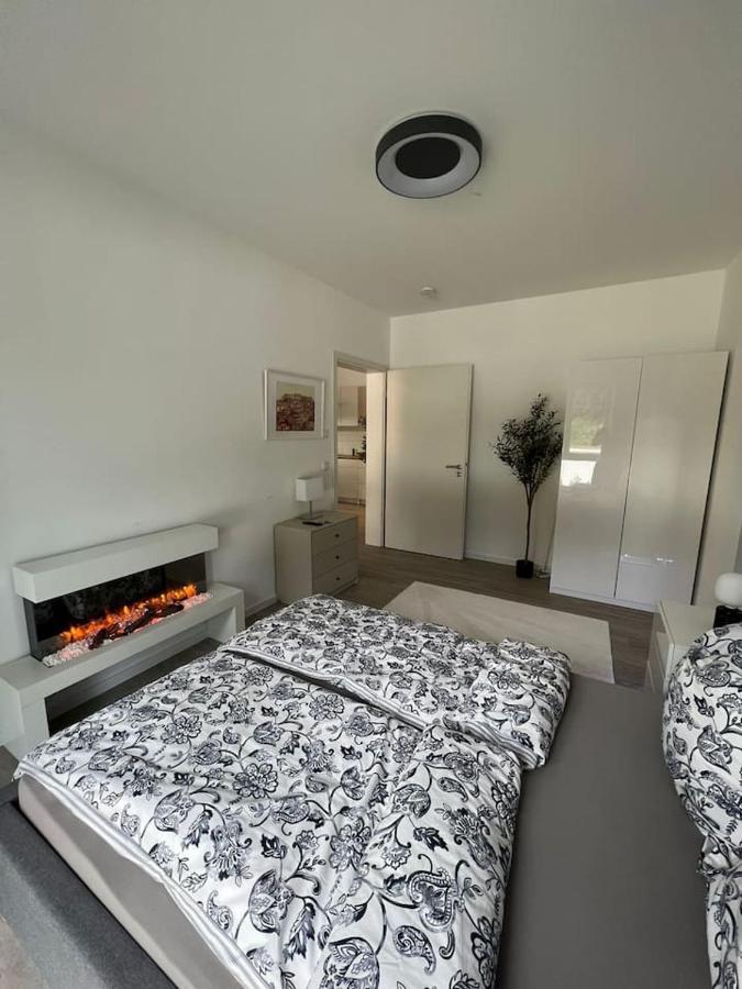 Luxurioeses Apartment,Neubau, 4 Personen, Parkplatz, Griechischer Stil Bochum Eksteriør billede
