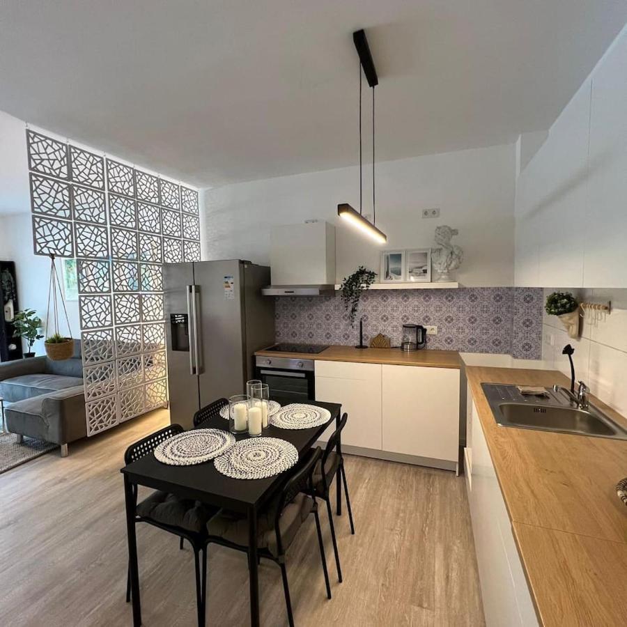 Luxurioeses Apartment,Neubau, 4 Personen, Parkplatz, Griechischer Stil Bochum Eksteriør billede