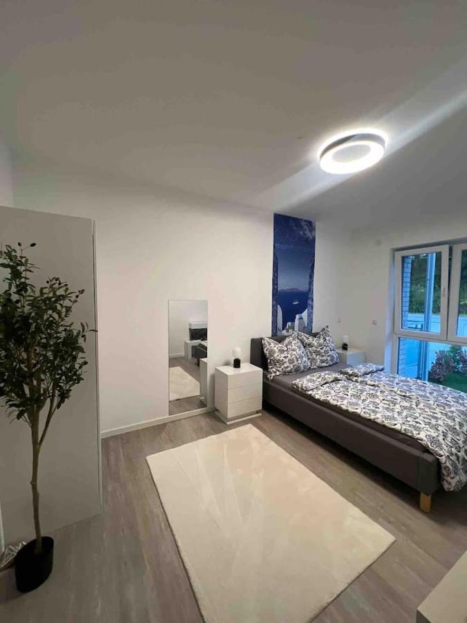 Luxurioeses Apartment,Neubau, 4 Personen, Parkplatz, Griechischer Stil Bochum Eksteriør billede